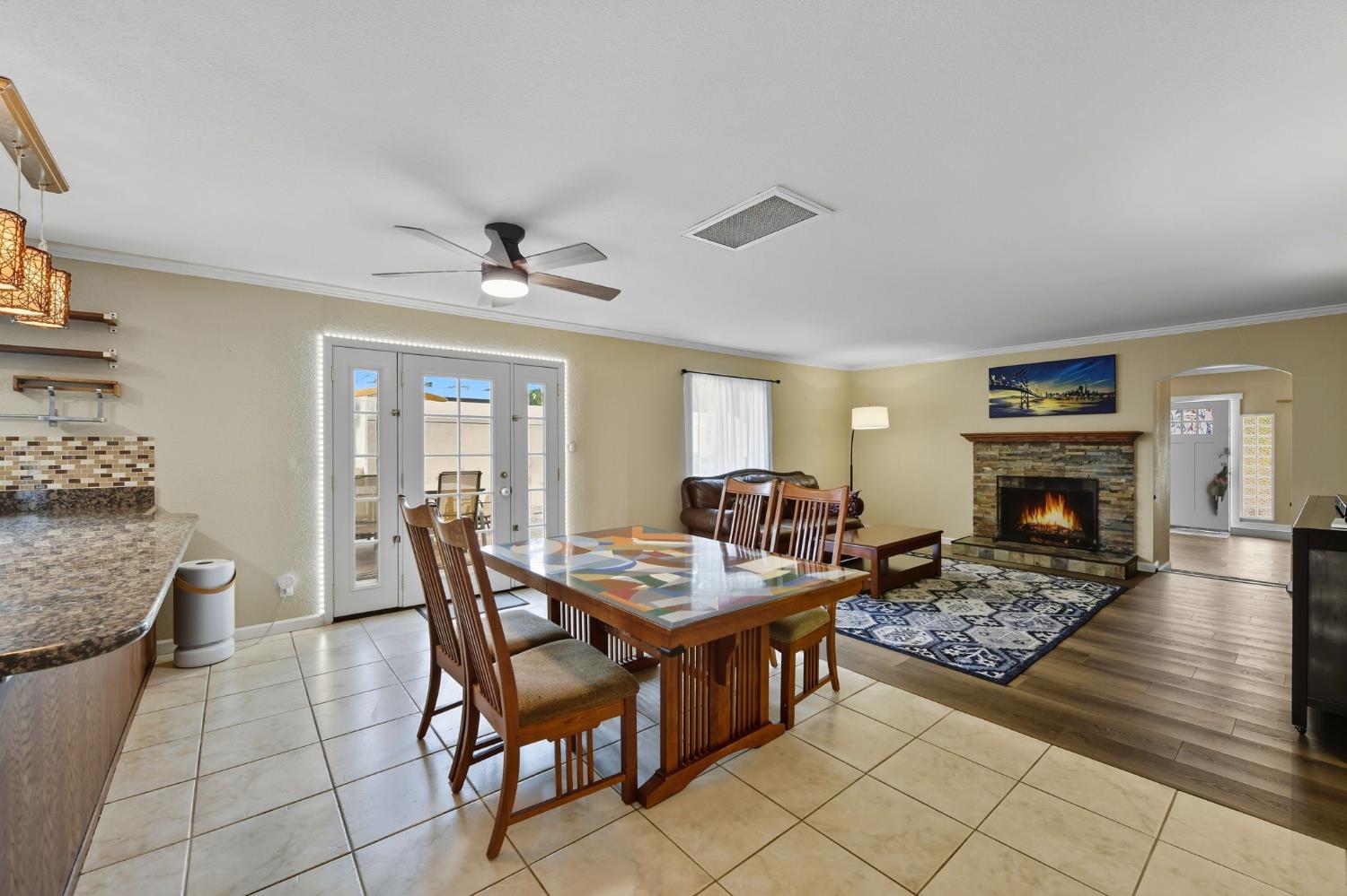 5343 Maui Way Fair Oaks, CA 95628 - Photo 11 of 40