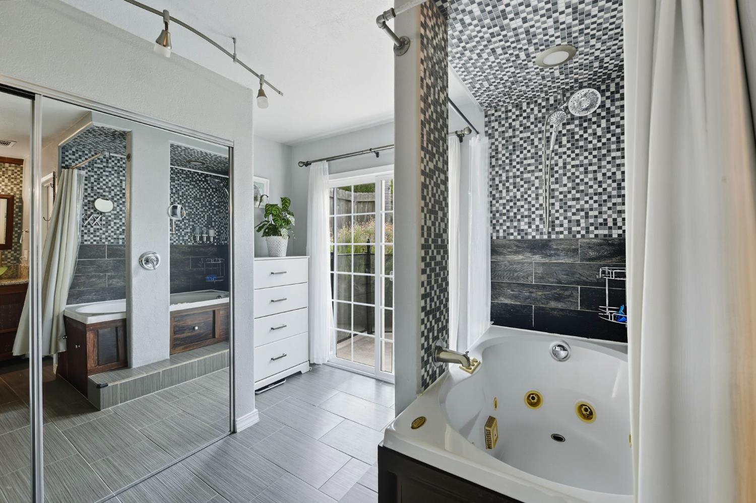 5343 Maui Way Fair Oaks, CA 95628 - Photo 30 of 40