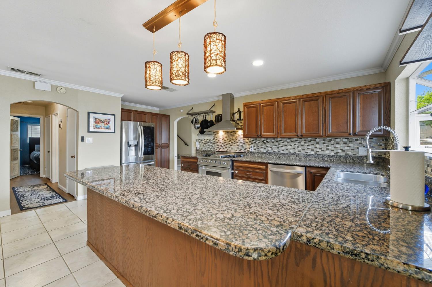 5343 Maui Way Fair Oaks, CA 95628 - Photo 7 of 40