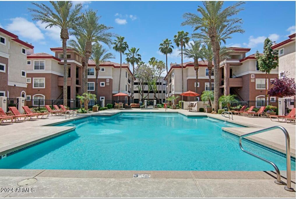 411 East Indian School Road, Unit 1W Phoenix, AZ 85012 - Photo 5 of 7 Pool