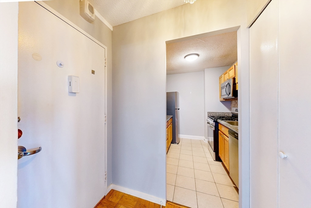 77 Pond Avenue, Unit 1207 Brookline, MA 02445 - Photo 20 of 33