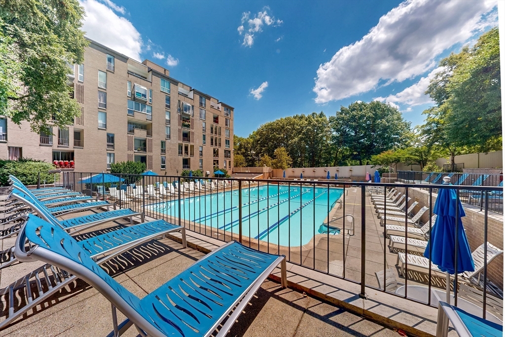 77 Pond Avenue, Unit 1207 Brookline, MA 02445 - Photo 29 of 33