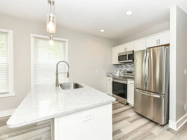 $1,600 | 2645 North College Avenue, Unit A, Indianapolis, IN 46205