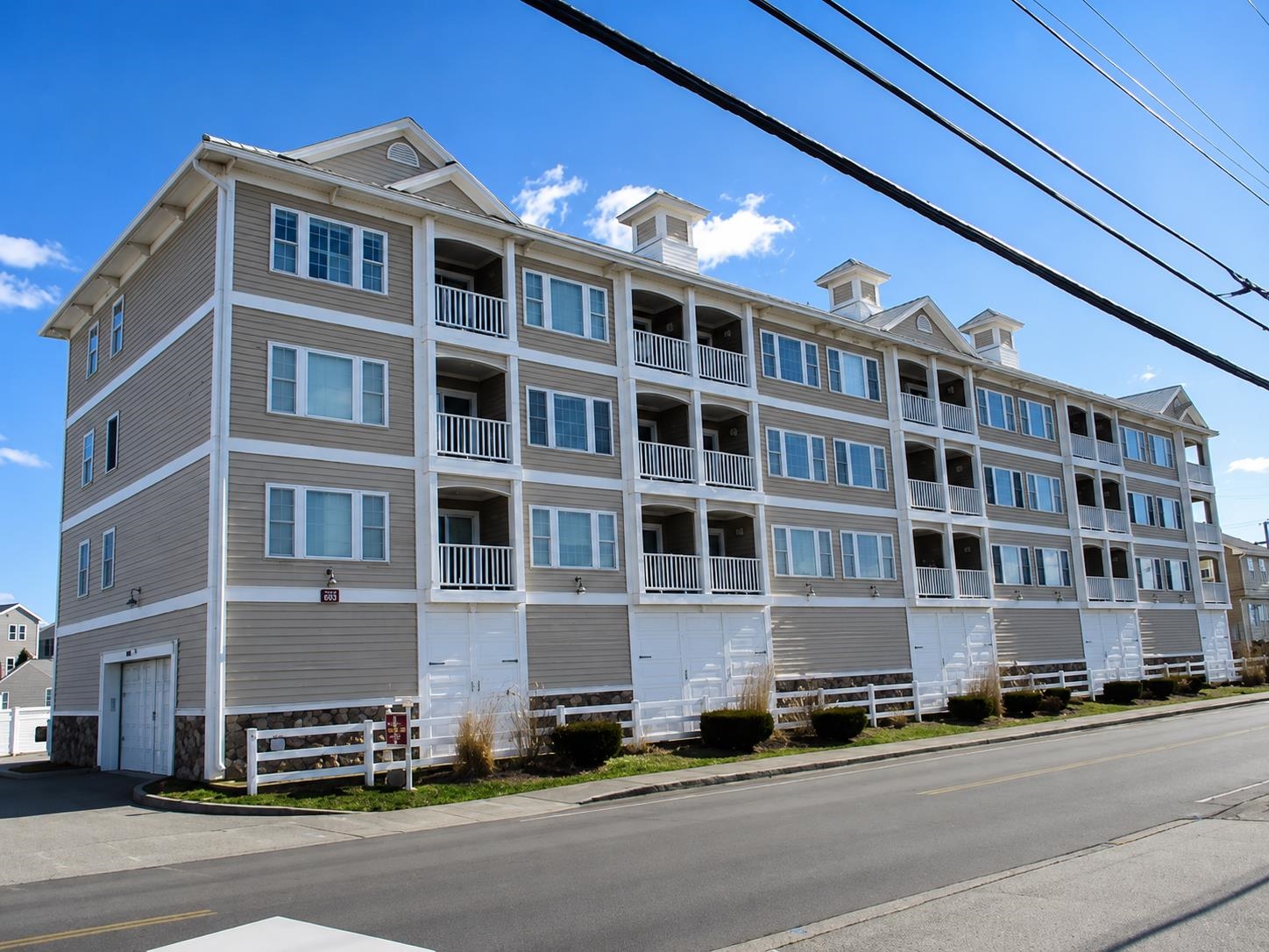 580 Winnacunnet Road, Unit 105 Hampton, NH 03842 - Photo 4 of 29 Gallery Image 4
