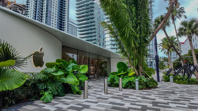 $1,975,000 | 851 Northeast 1st Avenue, Unit 812, Miami, FL 33132
