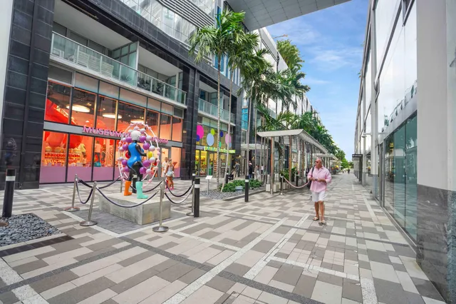 $1,975,000 | 851 Northeast 1st Avenue, Unit 812, Miami, FL 33132