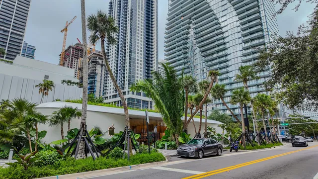 $1,975,000 | 851 Northeast 1st Avenue, Unit 812, Miami, FL 33132