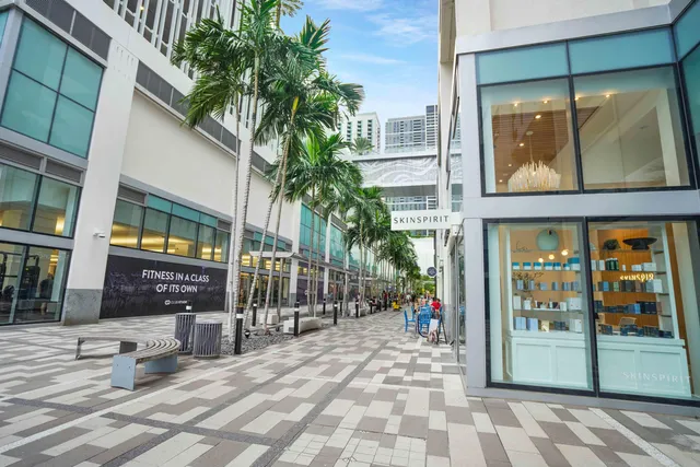 $1,975,000 | 851 Northeast 1st Avenue, Unit 812, Miami, FL 33132