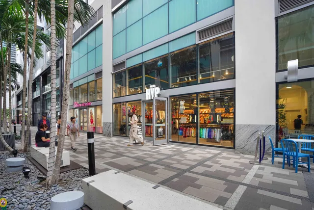 $1,975,000 | 851 Northeast 1st Avenue, Unit 812, Miami, FL 33132