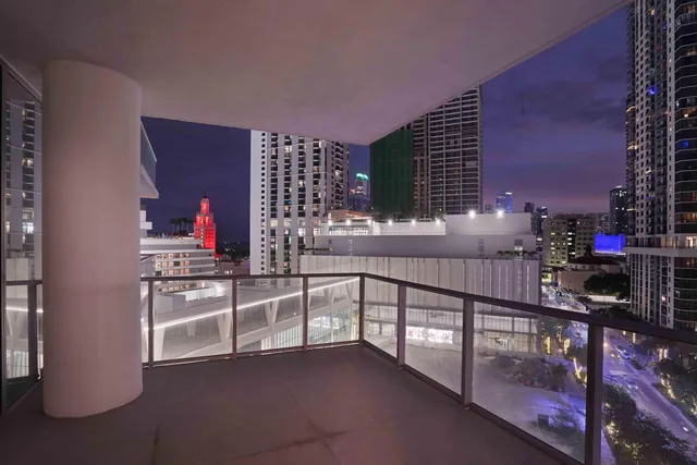 $1,975,000 | 851 Northeast 1st Avenue, Unit 812, Miami, FL 33132