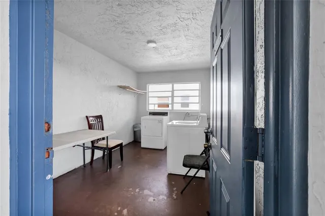 $120,000 | Lauderdale Lakes East Gate, Lauderdale Lakes, FL 33311