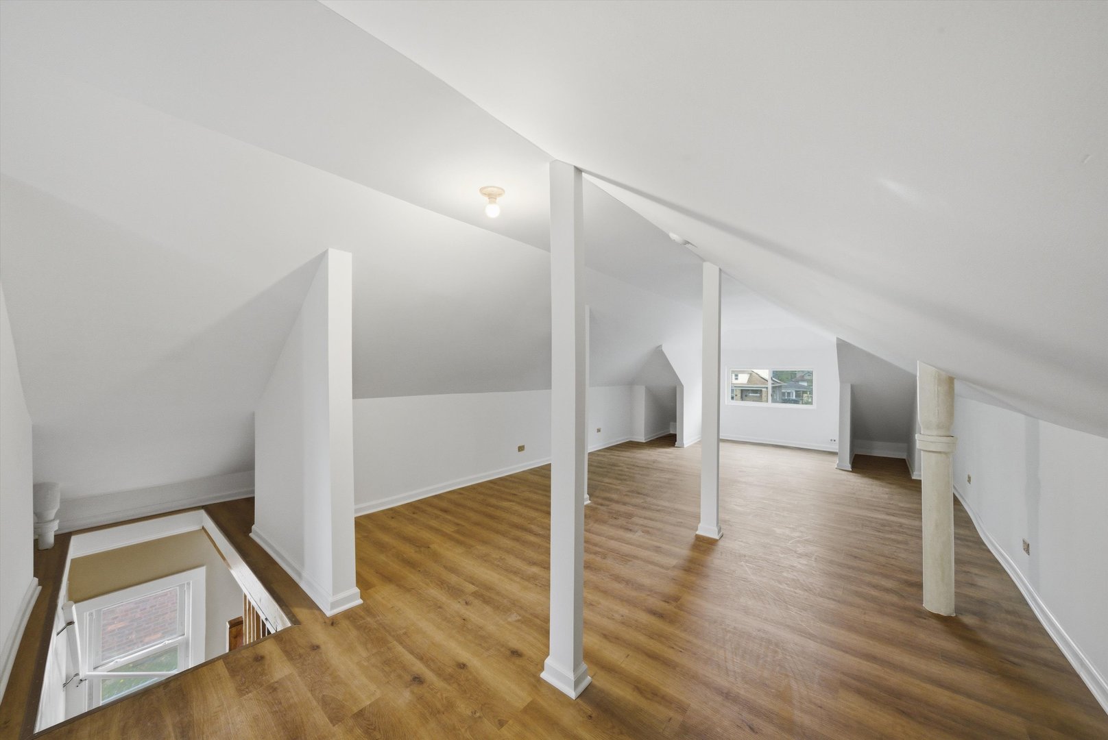 8533 South Rhodes Avenue Chicago, IL 60619 - Photo 11 of 19