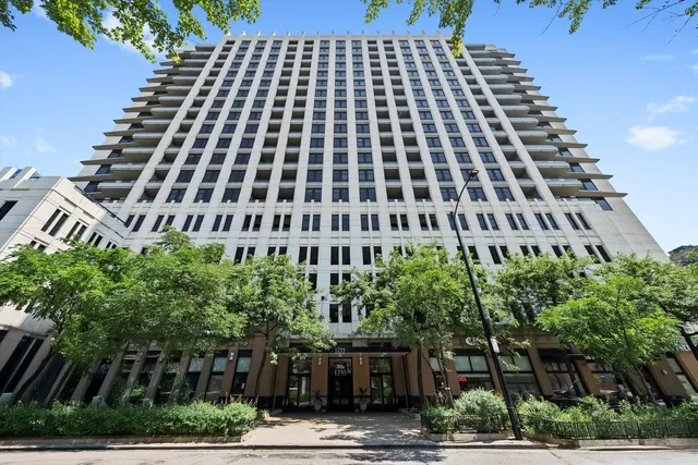$3,000 | 1255 South State Street, Unit 1702, Chicago, IL 60605
