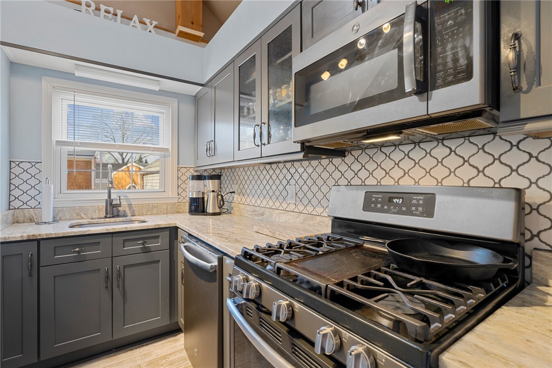 57 Metropolitan Road Providence, RI 02908 - Photo 2 of 28 Gallery Image 2