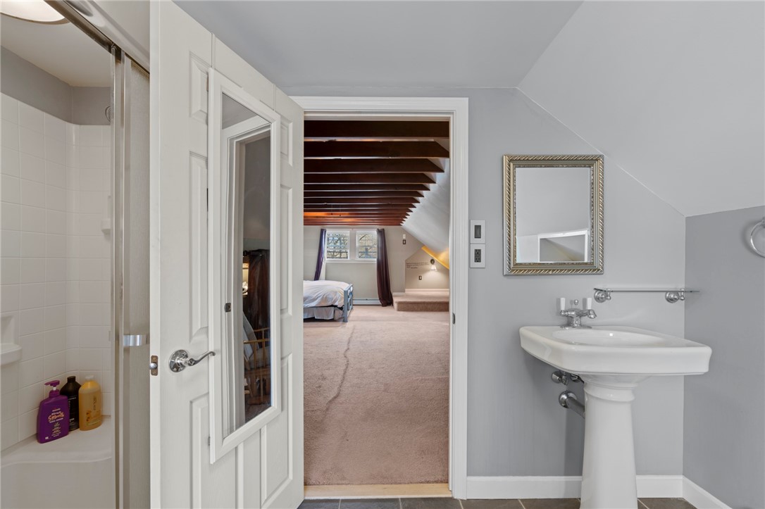 57 Metropolitan Road Providence, RI 02908 - Photo 21 of 28 Gallery Image 21