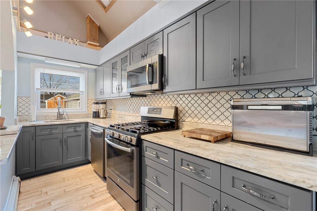 57 Metropolitan Road Providence, RI 02908 - Photo 3 of 28 Gallery Image 3