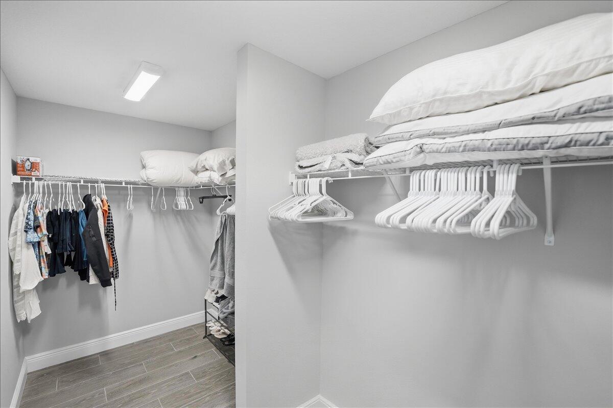 2213 Southwest Salmon Road Port St. Lucie, FL 34953 - Photo 20 of 44 23-DSC3575_autoremove_34927254