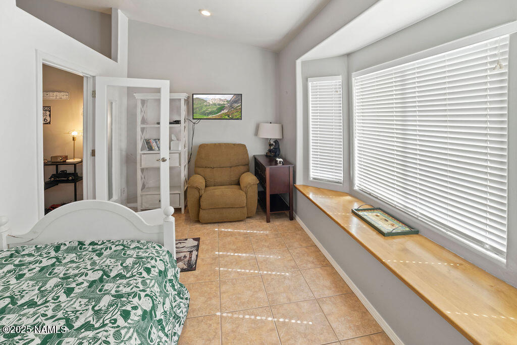 603 Brookline Loop Williams, AZ 86046 - Photo 47 of 57 a living room with furniture and a window