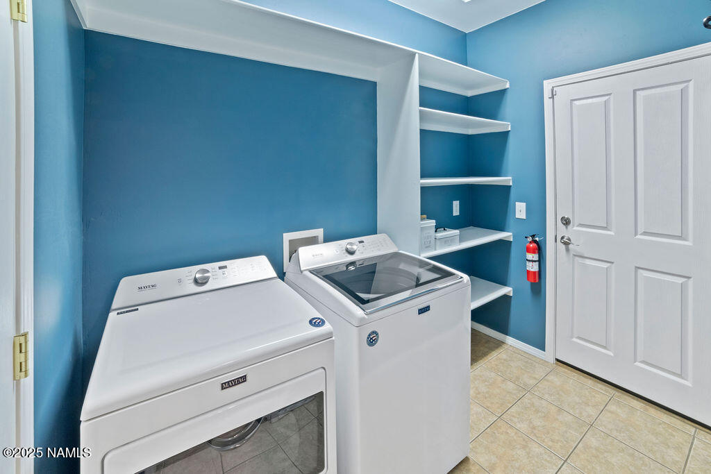 603 Brookline Loop Williams, AZ 86046 - Photo 49 of 57 a utility room with dryer and washer