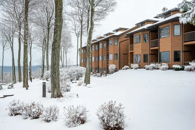 $155,000 | 4940 North Landmark Circle, Unit 3233, Egg Harbor, WI 54209