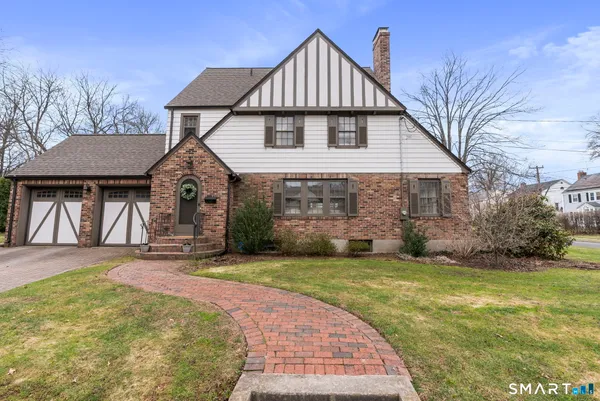 $599,900 | 97 Middlebrook Road, West Hartford, CT 06119