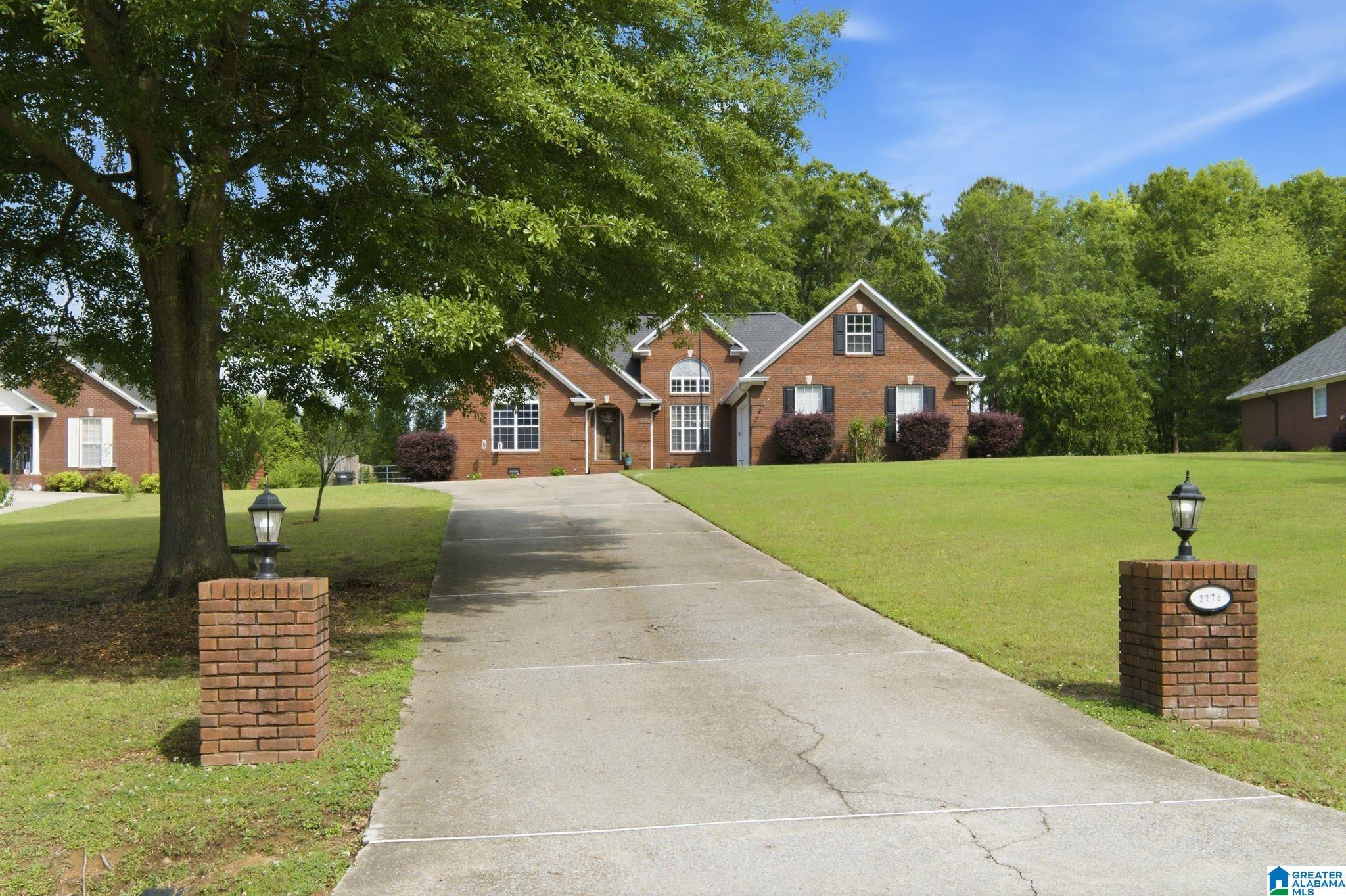 2275 Island Way Gadsden, AL 35907 - Photo 3 of 36