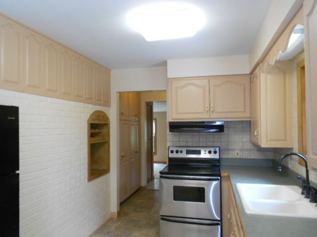 1660 East Copas Road Owosso, MI 48867 - Photo 4 of 28 31107026-3.JPG