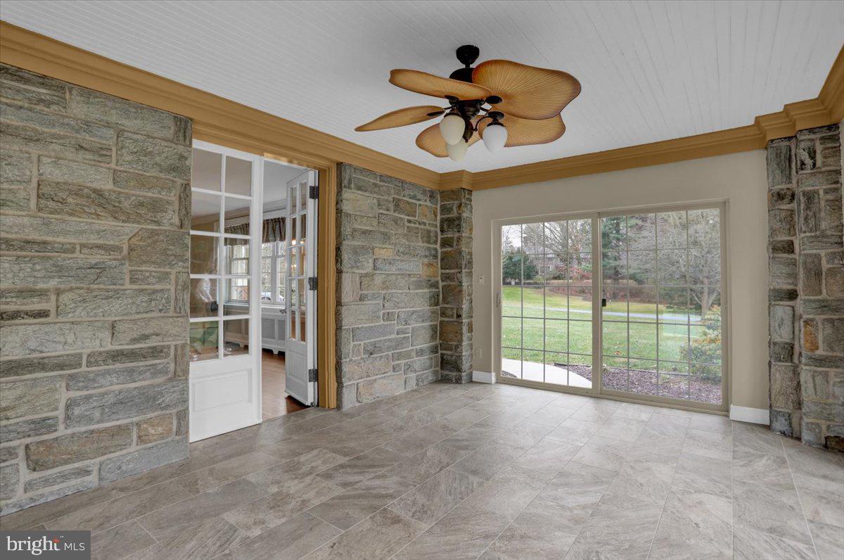403 Oak Grove Road Reading, PA 19601 - Photo 15 of 99 Gallery Image 15