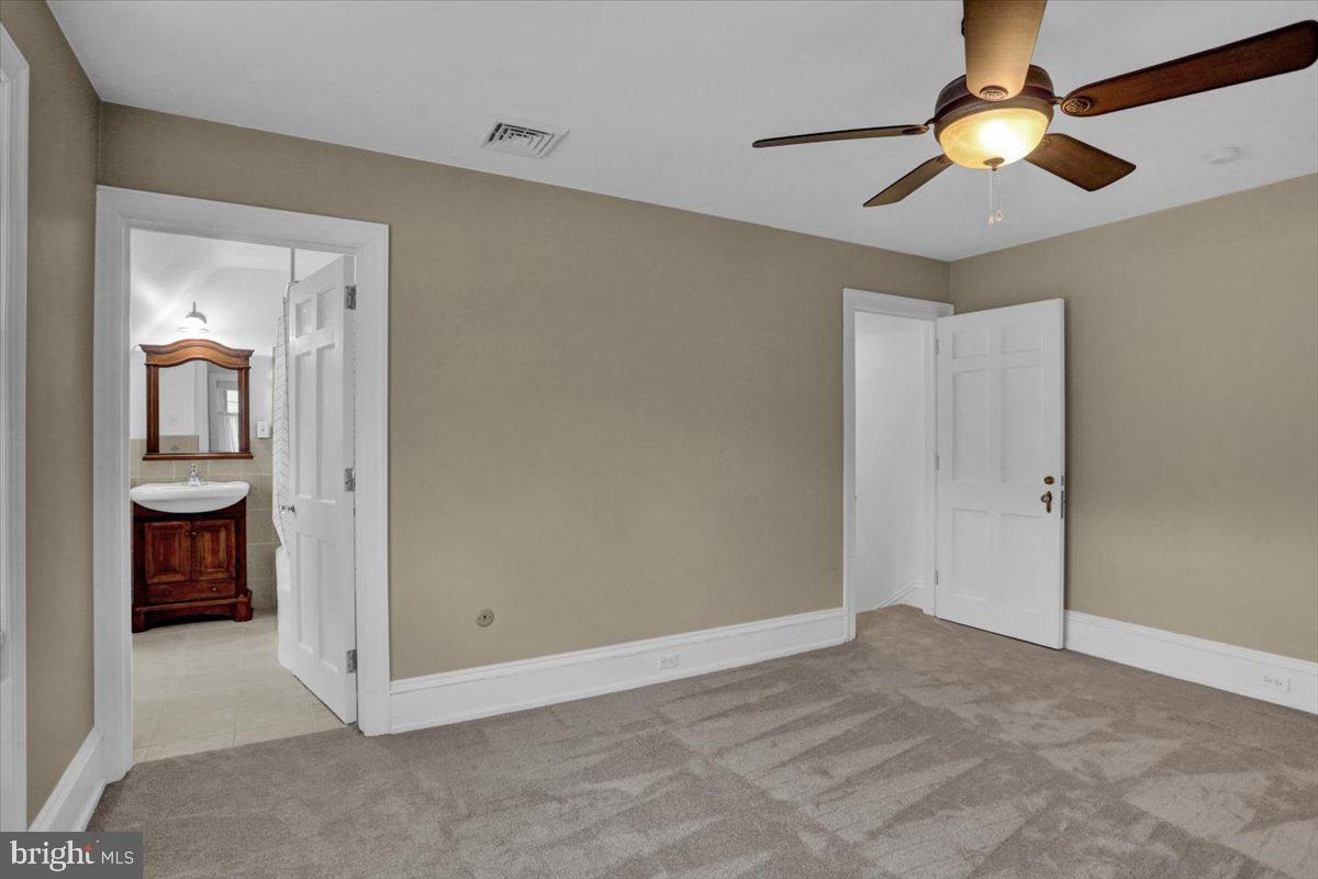 403 Oak Grove Road Reading, PA 19601 - Photo 39 of 99 Gallery Image 39