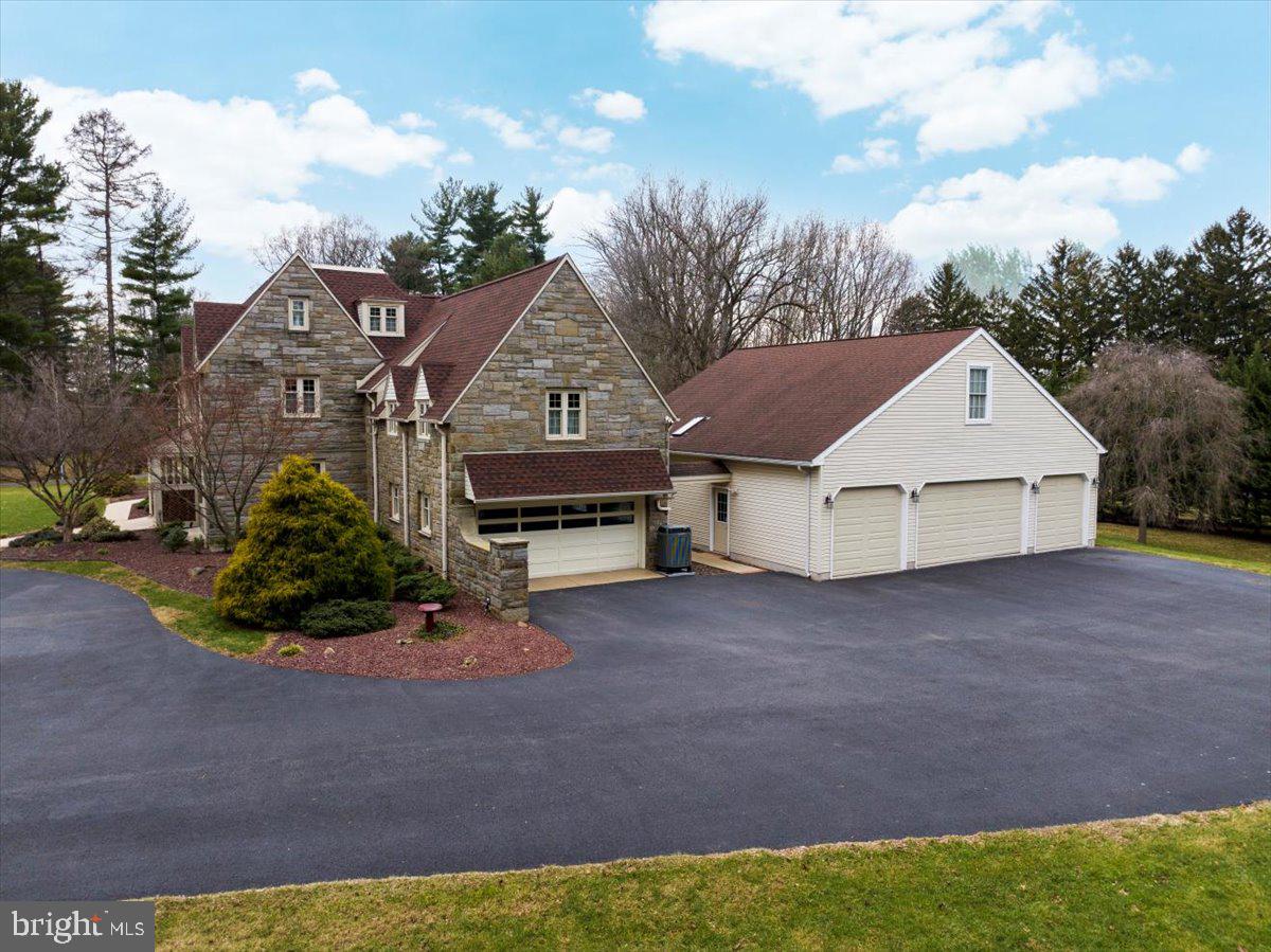 403 Oak Grove Road Reading, PA 19601 - Photo 91 of 99 Gallery Image 91