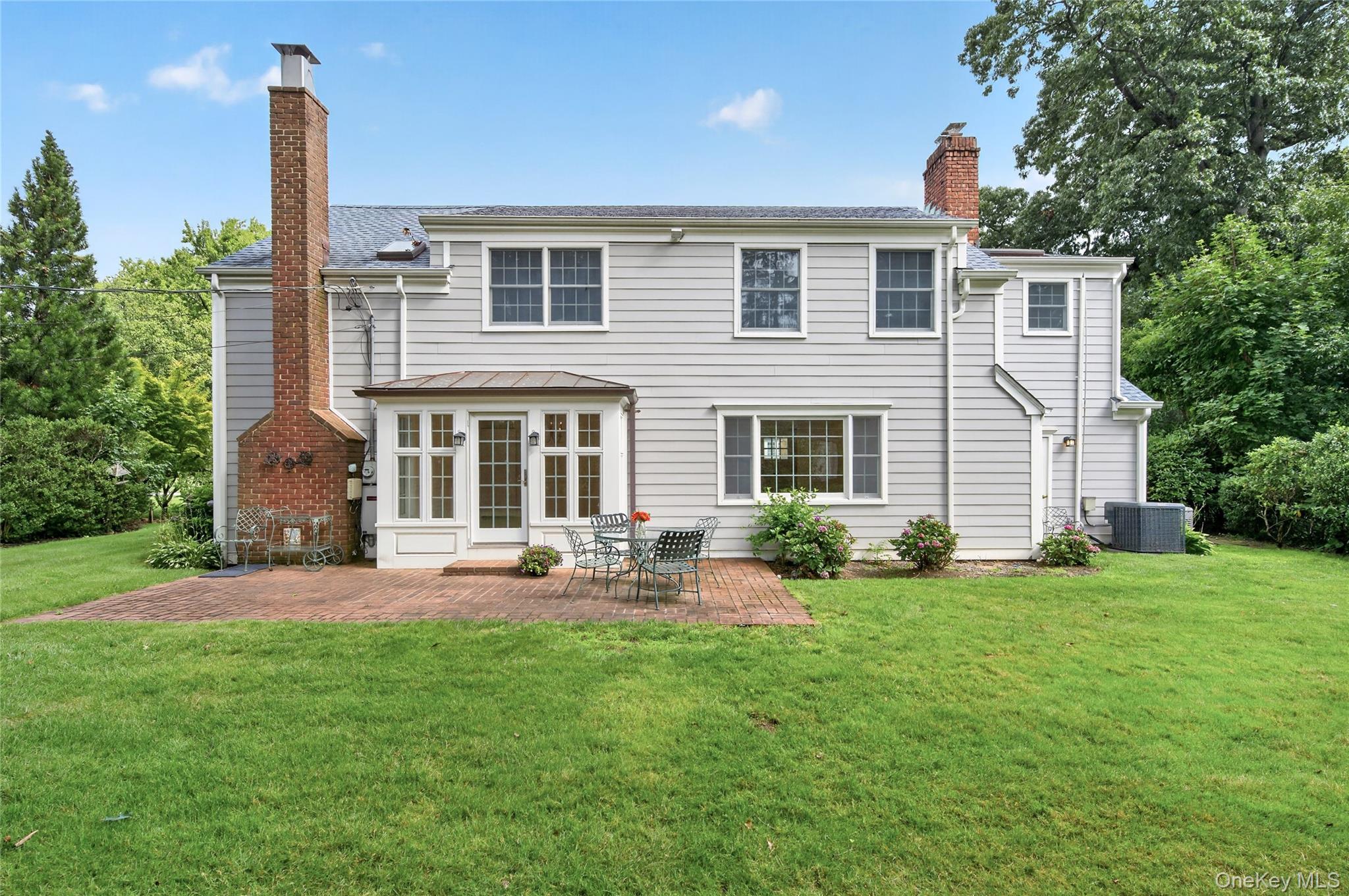 70 Woodedge Road Manhasset, NY 11030 - Photo 23 of 29 Gallery Image 23
