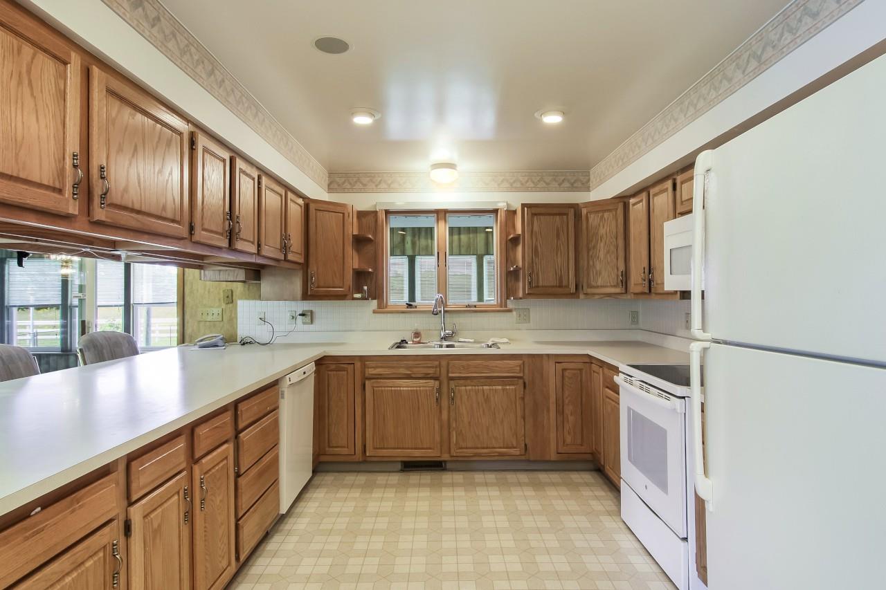 5560 Puffer Road South Boardman, MI 49680 - Photo 6 of 33 1866551-5.JPG