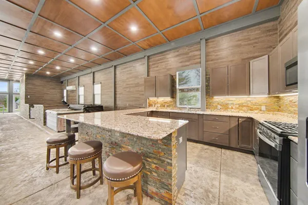 $995,000 | 12175 Watkins Road, Manchester, MI 48158