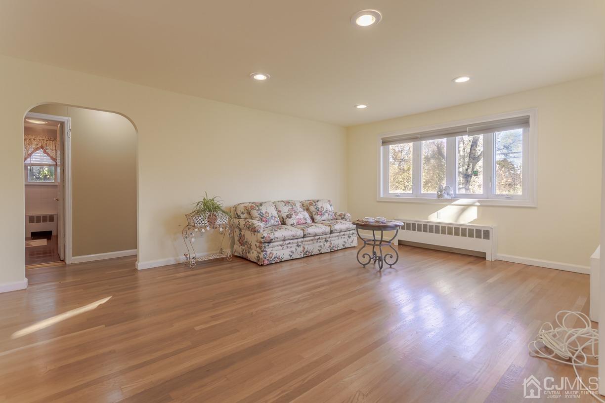 211 Fresh Ponds Road East Brunswick, NJ 08816 - Photo 16 of 40 Gallery Image 16