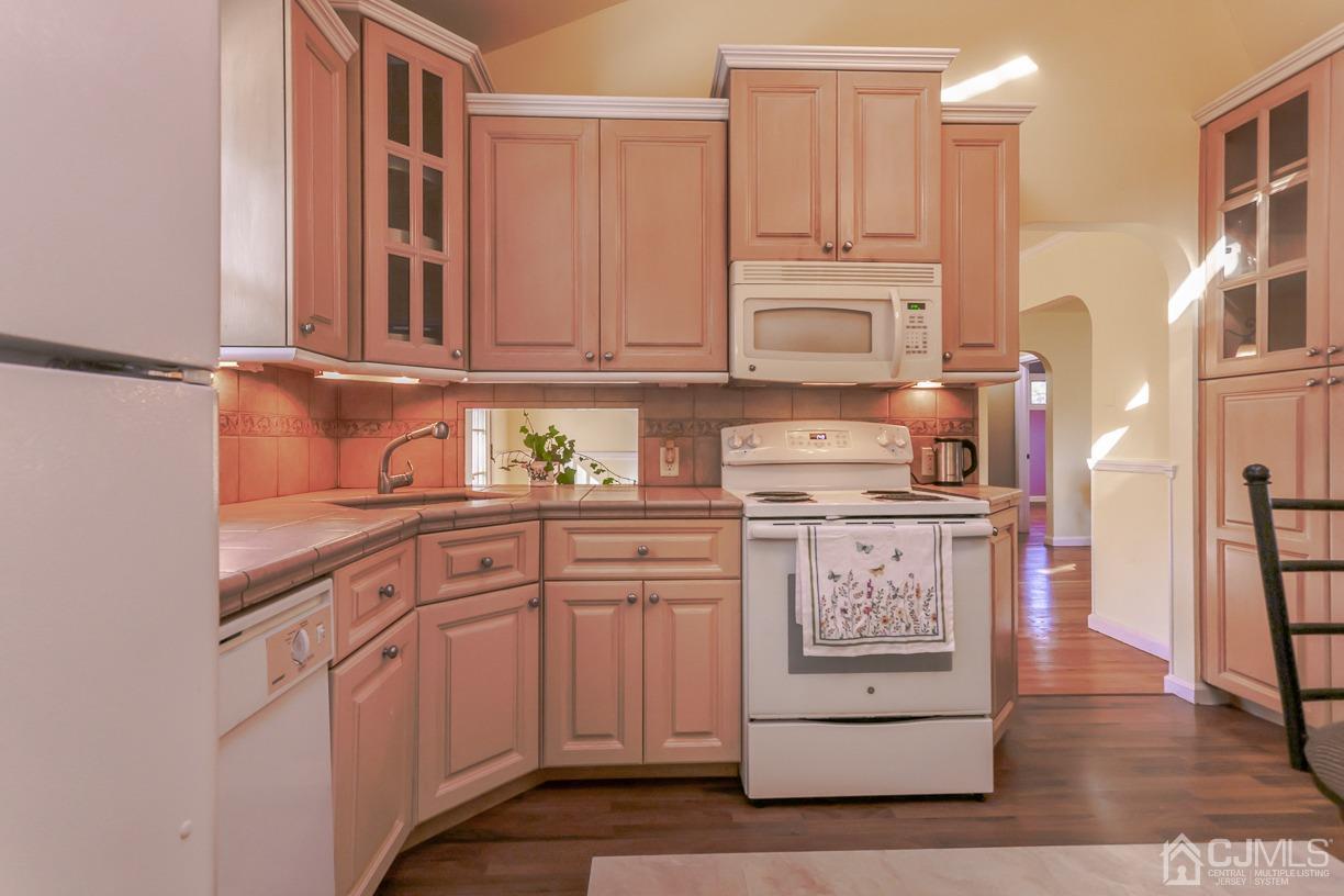 211 Fresh Ponds Road East Brunswick, NJ 08816 - Photo 23 of 40 Gallery Image 23