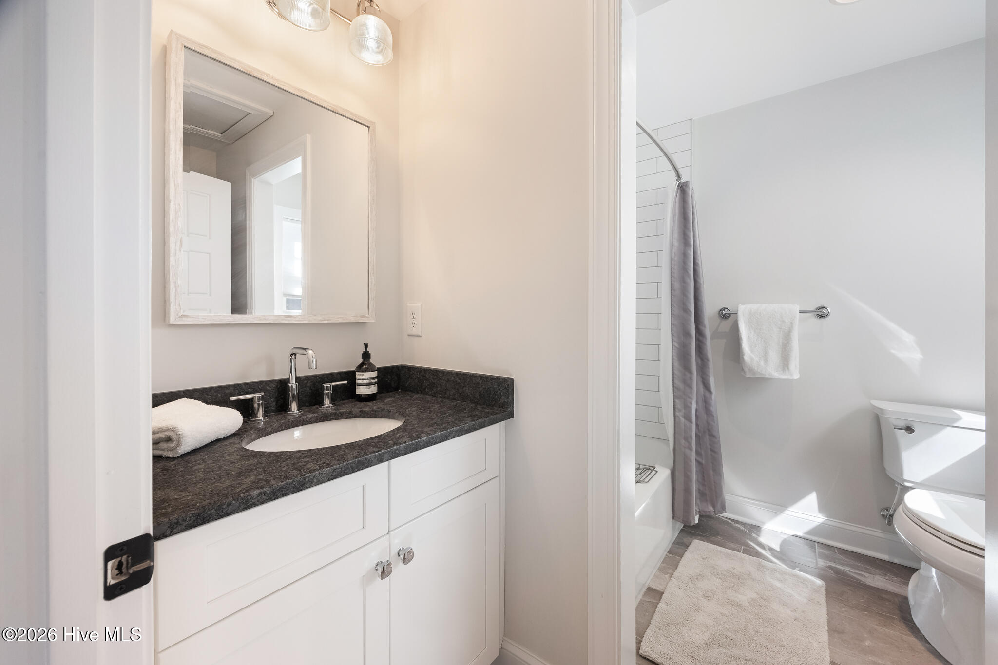 5 McLeod Road Pinehurst, NC 28374 - Photo 20 of 45 en suite Bathroom 2