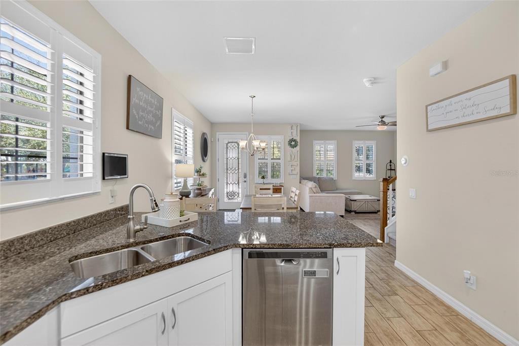 5601 Kingsley Corner Way Lithia, FL 33547 - Photo 14 of 62