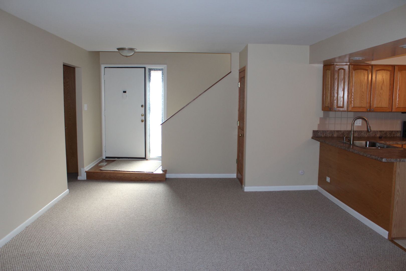 725 Shepard Court Gurnee, IL 60031 - Photo 3 of 14
