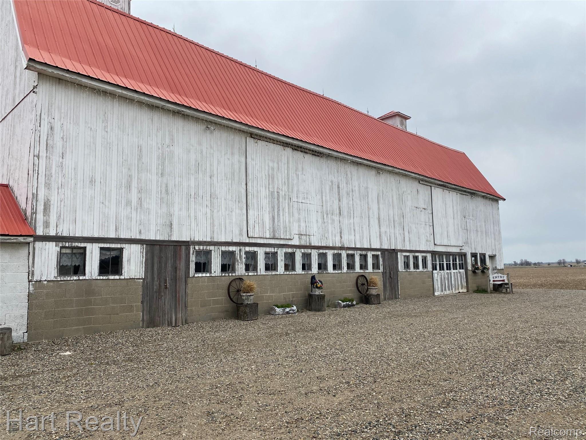 4364 West Marlette Road Marlette, MI 48453 - Photo 11 of 49 4AA60EC5-A2BE-4C43-A3FC-EDBF0526A3AC.jpeg