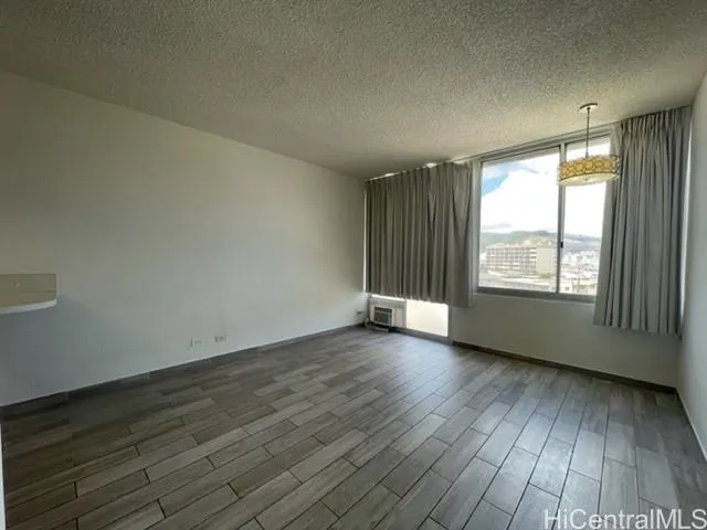 $1,500 | 1682 Kalakaua Avenue, Unit 204, Honolulu, HI 96826