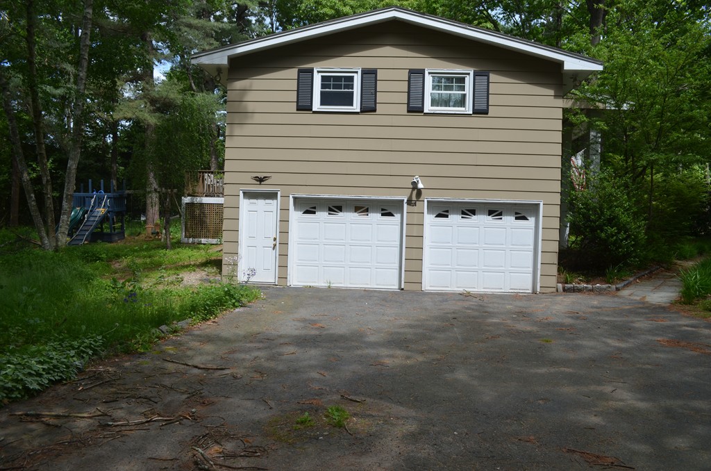 181 Topsfield Road Boxford, MA 01921 - Photo 3 of 17 Gallery Image 3