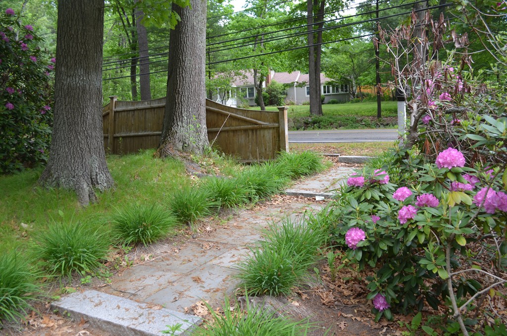 181 Topsfield Road Boxford, MA 01921 - Photo 4 of 17 Gallery Image 4