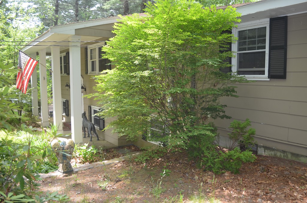 181 Topsfield Road Boxford, MA 01921 - Photo 5 of 17 Gallery Image 5
