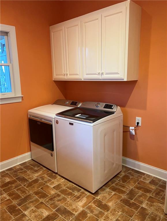 731 Jenni Lane Manchester, GA 31816 - Photo 4 of 11 a utility room with dryer and washer