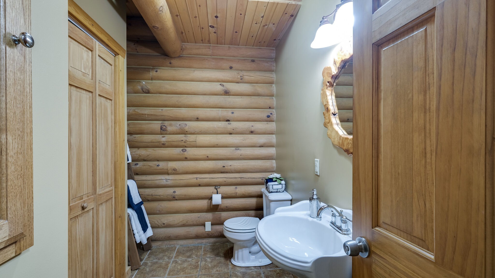 618 Greenvale Road Lebanon, TN 37090 - Photo 15 of 48 a bathroom with a toilet and a shower