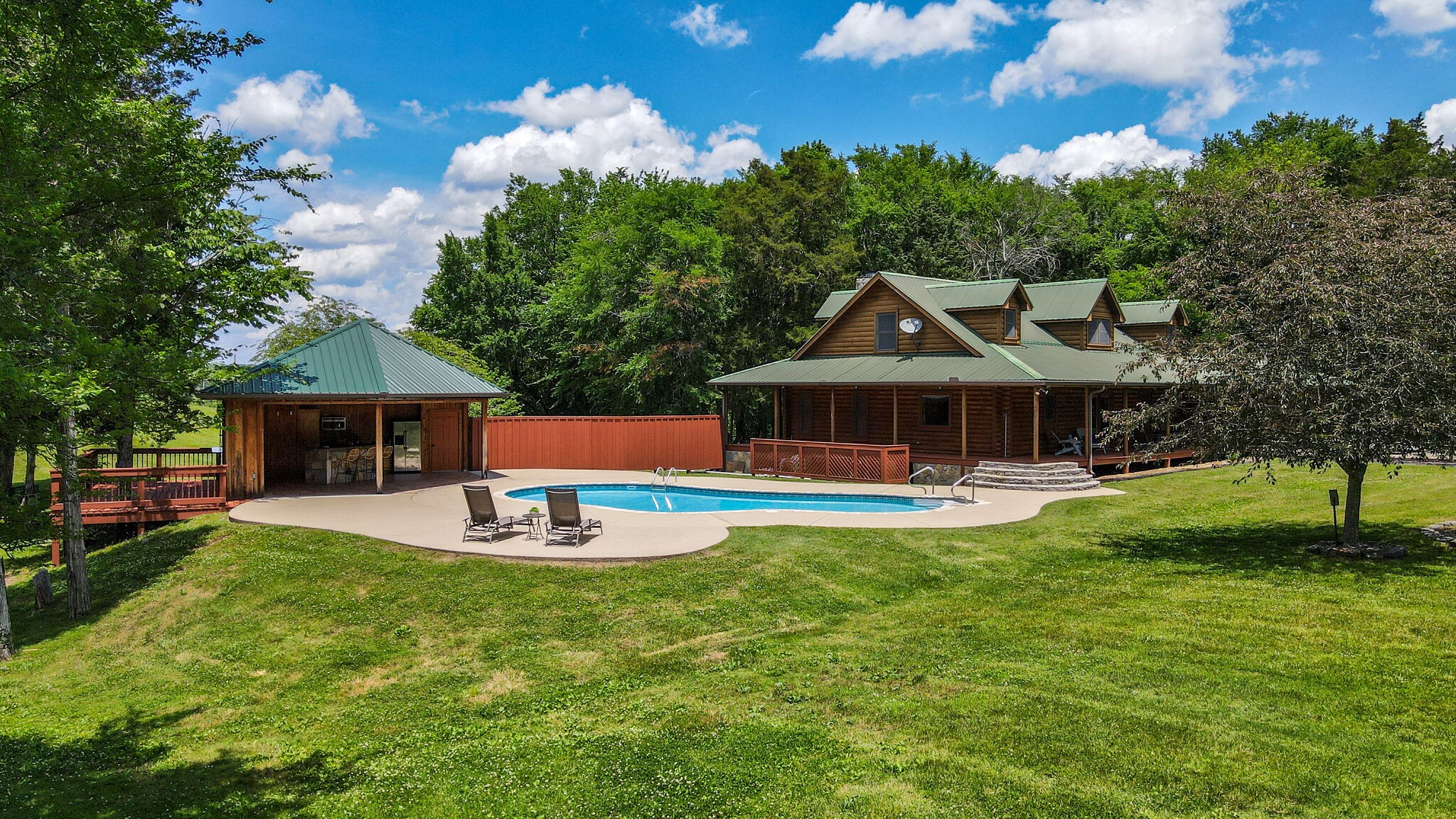 618 Greenvale Road Lebanon, TN 37090 - Photo 40 of 48 a front view of a house with garden