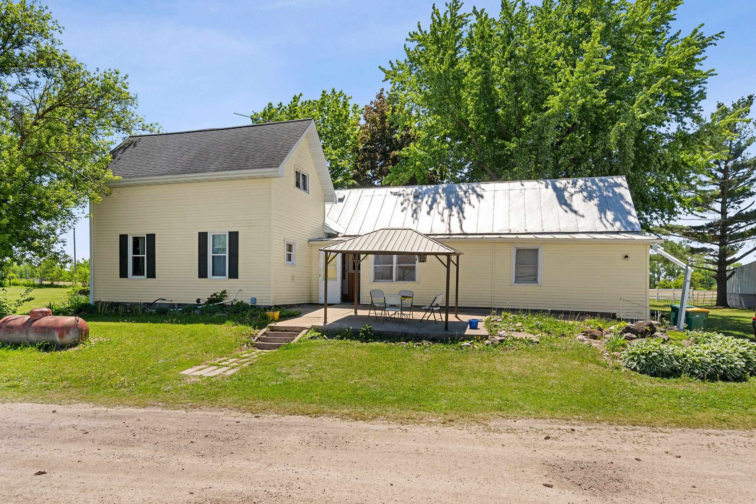N9567 32nd Drive Berlin, WI 54923 - Photo 4 of 46