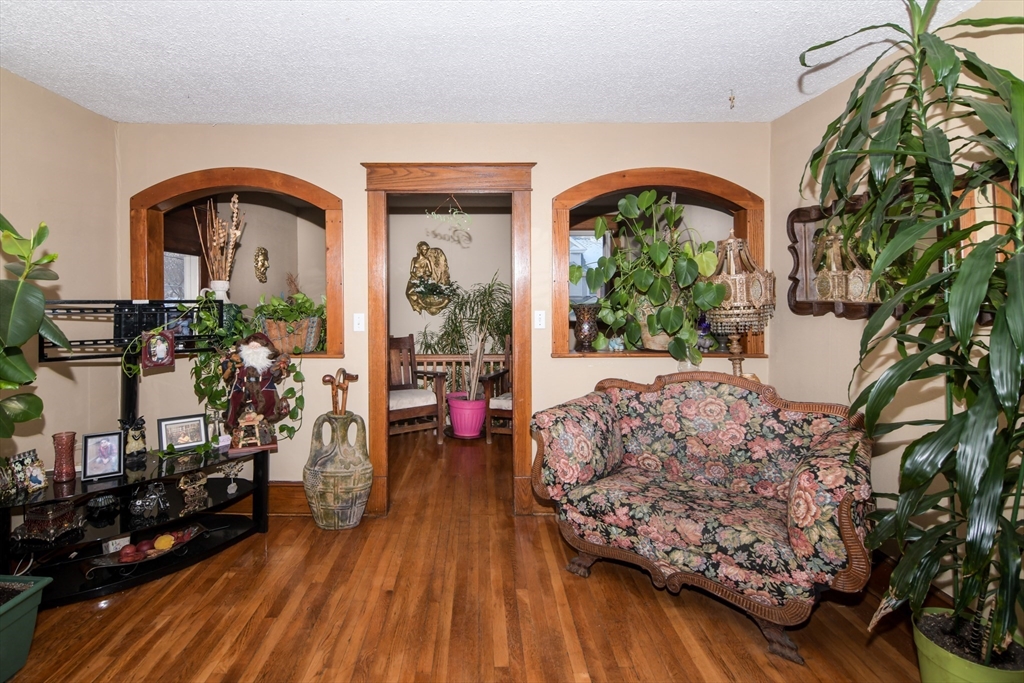 107-109 Parkside Street Springfield, MA 01104 - Photo 8 of 40