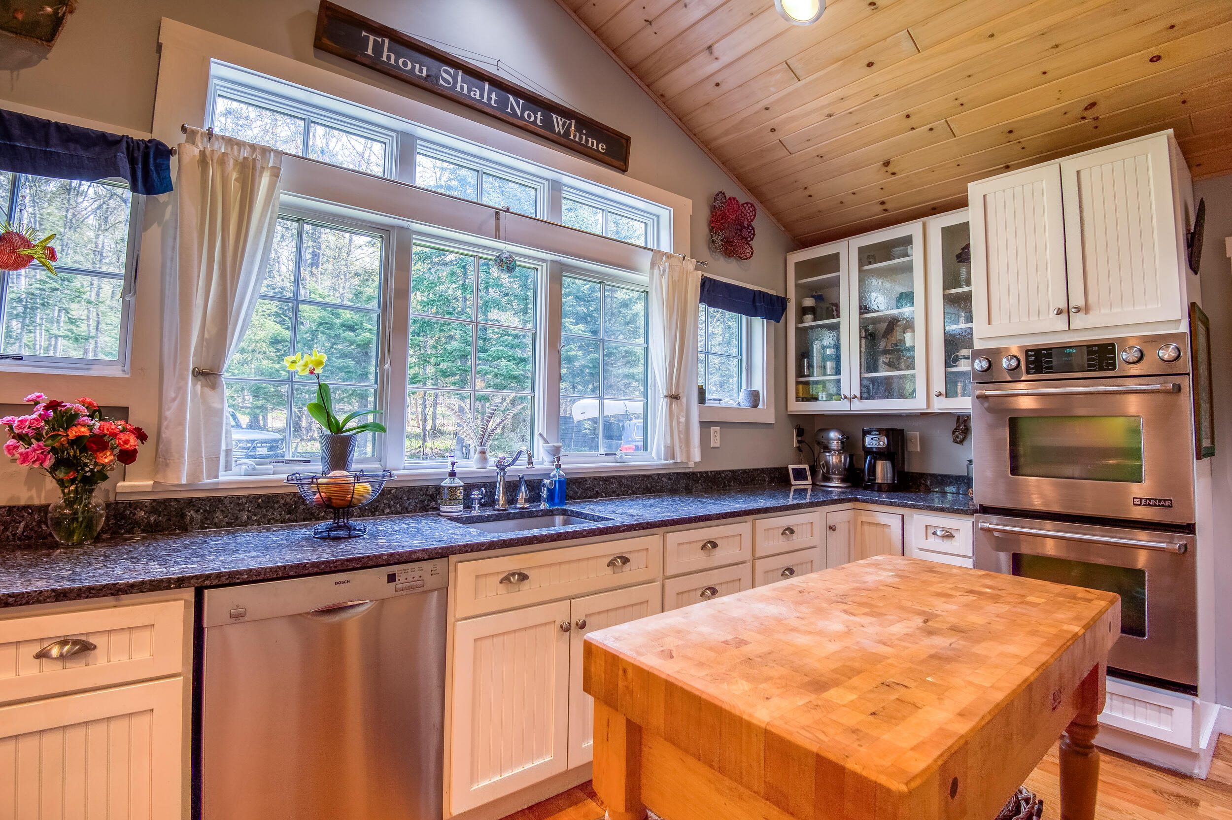 36 Chestnut Lane Rangeley, ME 04970 - Photo 14 of 54 _JRV9806_HDR