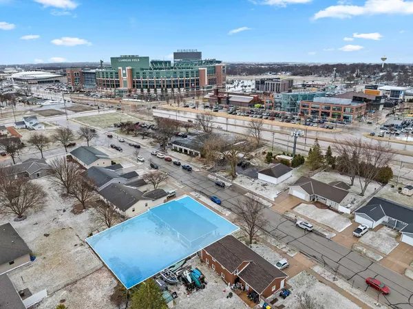 $675,000 | 1855 St Agnes Drive, Green Bay, WI 54304